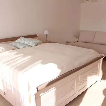 Mariaprimavera Am Kurpark Mit Schwarzwaldblick * * * * באד קרוצינגן