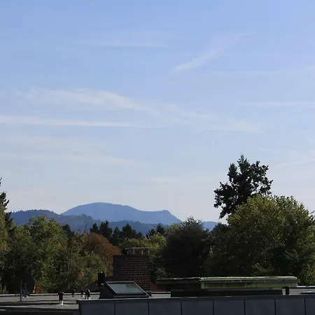 Mariaprimavera Am Kurpark Mit Schwarzwaldblick * * * * * באד קרוצינגן