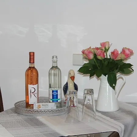 Mariaprimavera Am Kurpark Mit Schwarzwaldblick * * * * *