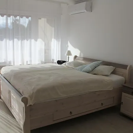 Mariaprimavera Am Kurpark Mit Schwarzwaldblick * * * *