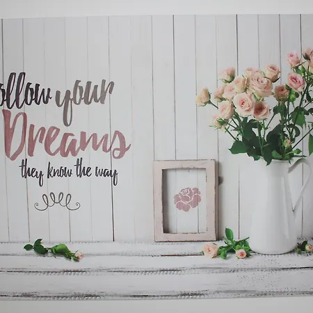 Mariaprimavera Am Kurpark Mit Schwarzwaldblick * * * * *